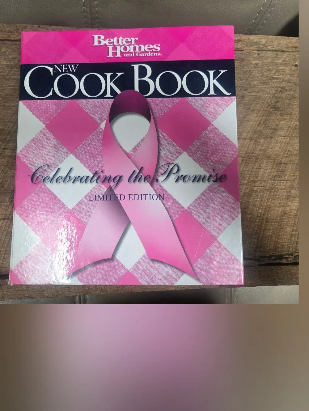 Better Homes & Gardens Pink Ribbon Cook Book - Limited Edition